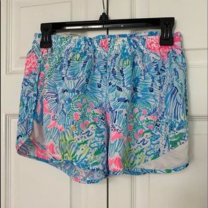 Lilly Pulitzer Athletic Shorts size Small